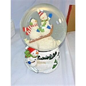 North Pole Musical Snow Globe Snowman Plays "Frosty the Snowman"